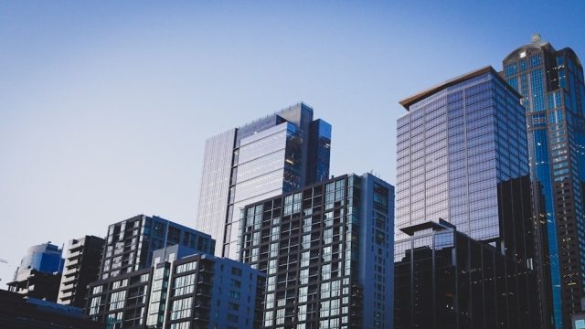 Cash Up Front: Closing Deals with Cash Offers